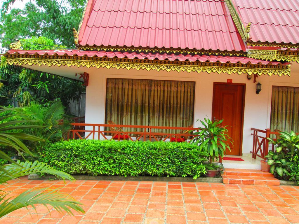 Reaksmey Meanrith Guesthouse And Residence Sihanoukville Exterior foto